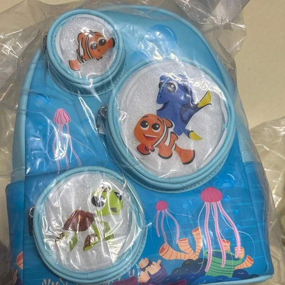 Loungefly Hardtag: Finding Nemo 20th anniversary- NWT - Picture 4 of 7